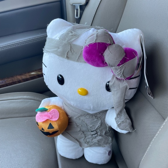 Hello Kitty Other - Hello kitty dancing girl mummy plush